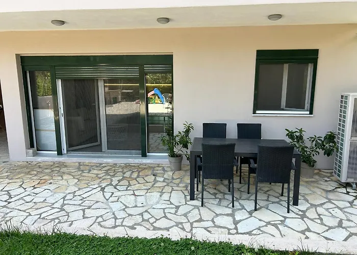 Ammouses * Potamos (Corfu)